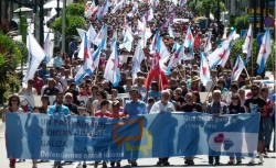 Miles de persoas dan “un paso adiante e outro adiante” na defensa da nosa lingua